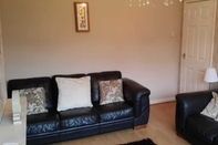 Lobby Upgraded 3 Bed House in Chester