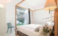 Bedroom 3 Luxury Suite with Garden and Jacuzzi