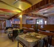 Restoran 5 Hotel Heera Excutive