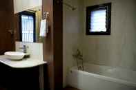 Toilet Kamar Hotel Heera Excutive