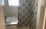 Toilet Kamar 7 Airbetter - Beachfront 4bedroom Duplex in Kelibia