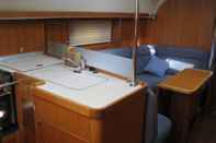 Bedroom Sailing Yacht by Owner, Holidays to Greek Islands