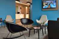 Lobby B&B Hotel Stuttgart-Neckarhafen