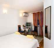 Bedroom 4 Rooms Fausta Old Town