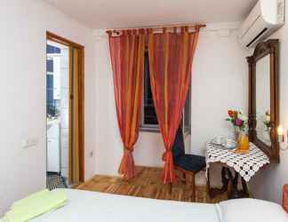 Bedroom 2 Rooms Fausta Old Town