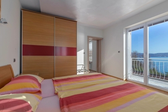 Kamar Tidur 4 Pool Apartment Debeli Rtič 3