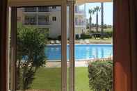 Kolam Renang Portugal Rentals Vila da Praia Apartments