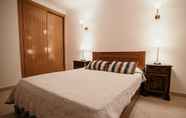 Bedroom 6 Portugal Rentals Vila da Praia Apartments