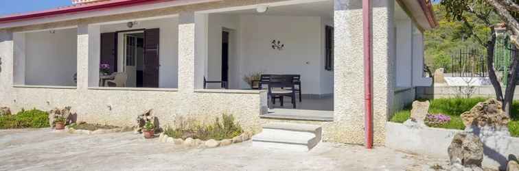 Bangunan Posada Holiday Home