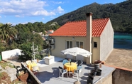 Ruang Umum 4 Apartments Belin Mljet