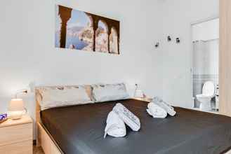 Bedroom 4 Railway Station Huge & Luminous Apartment x8