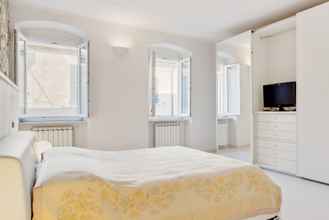 Kamar Tidur 4 Sarzana White Apartment nel Centro Storico