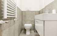 In-room Bathroom 5 Piazza Pretoria Terrace Flat