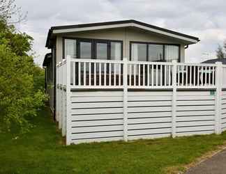 Exterior 2 Lovely 3-bed Cottage in Ely