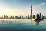 Swimming Pool SLS Dubai Hotel & Residences