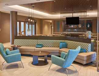 Lobi 2 SpringHill Suites by Marriott Orlando Lake Nona