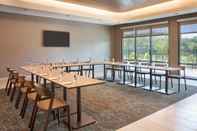 Functional Hall SpringHill Suites by Marriott Orlando Lake Nona