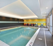 Swimming Pool 7 Tru By Hilton Thornburg
