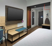 Bedroom 4 Tru By Hilton Thornburg