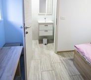 Kamar Tidur 7 Guesthouse Urša