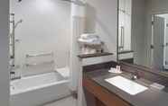 In-room Bathroom 6 Fairfield by Marriott Inn & Suites Athens-University Area