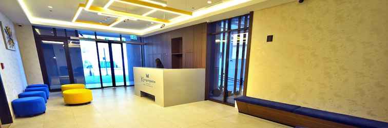 Lobi Kingsgate Al Jadaf by Millennium Hotels