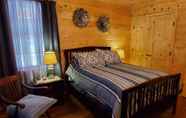 Kamar Tidur 3 River Rock Cabin