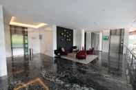 Lobby Cozy and Furnished Studio at Menteng Park Apartment