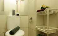 In-room Bathroom 6 Spacious & Stylish 1BR Gateway Ahmad Yani Cicadas Apartment