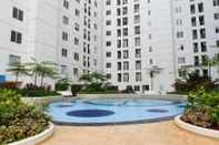 Kolam Renang Minimalist and Stylish 1BR Bassura City Apartment