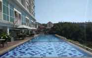 Swimming Pool 2 Comfy Studio Apartment near UNPAD @ Taman Melati Jatinangor
