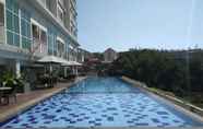 Kolam Renang 2 Comfy Studio Apartment near UNPAD @ Taman Melati Jatinangor