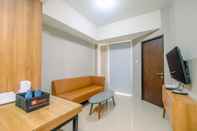 Ruang Umum Chic and Cozy 1BR Apartment at Mustika Golf Residence