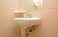 Toilet Kamar 4 Elegant Studio Apartment Margonda Residence 5