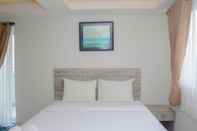 ห้องนอน Comfy and Minimalist Studio at Amethyst Apartment