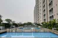 Kolam Renang Comfy 2BR with Modern Design Bintaro Park View Apartment