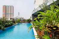 Kolam Renang New Furnished Studio Apartment at Tuscany Residences