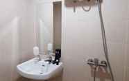 Toilet Kamar 5 Compact Studio Parahyangan Residence Apartment near UNPAR