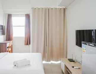 Phòng ngủ 2 Comfy Studio with Minimalist Design Parkland Avenue Apartment