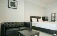 Kamar Tidur 4 Elegant Studio at West Vista Apartment with City View