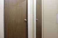 Toilet Kamar Private & Stylish 2BR at Gateway Apartment Ahmad Yani Cicadas