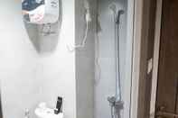 In-room Bathroom Modern Spacious Studio Room Apartment at Taman Melati