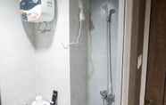 In-room Bathroom 5 Modern Spacious Studio Room Apartment at Taman Melati