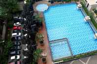 Swimming Pool Strategic Place with Cozy Place Apartment @ Studio Signature Park Tebet