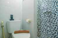 In-room Bathroom Strategic Place with Cozy Place Apartment @ Studio Signature Park Tebet