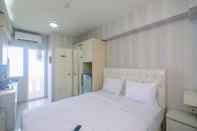 Kamar Tidur Lovely Studio Green Pramuka Apartment near Shopping Center