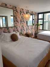 ห้องนอน 4 Waikiki Banyan High Level With Private Lanai 1 Bedroom Condo by Redawning
