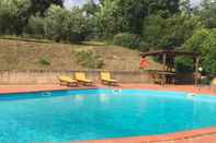 Swimming Pool Villa Riparbella