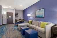 Common Space Comfort Inn & Suites