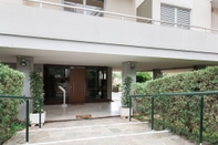 Exterior Spacious & Airy 1 Bedroom Apartment near HELEXPO